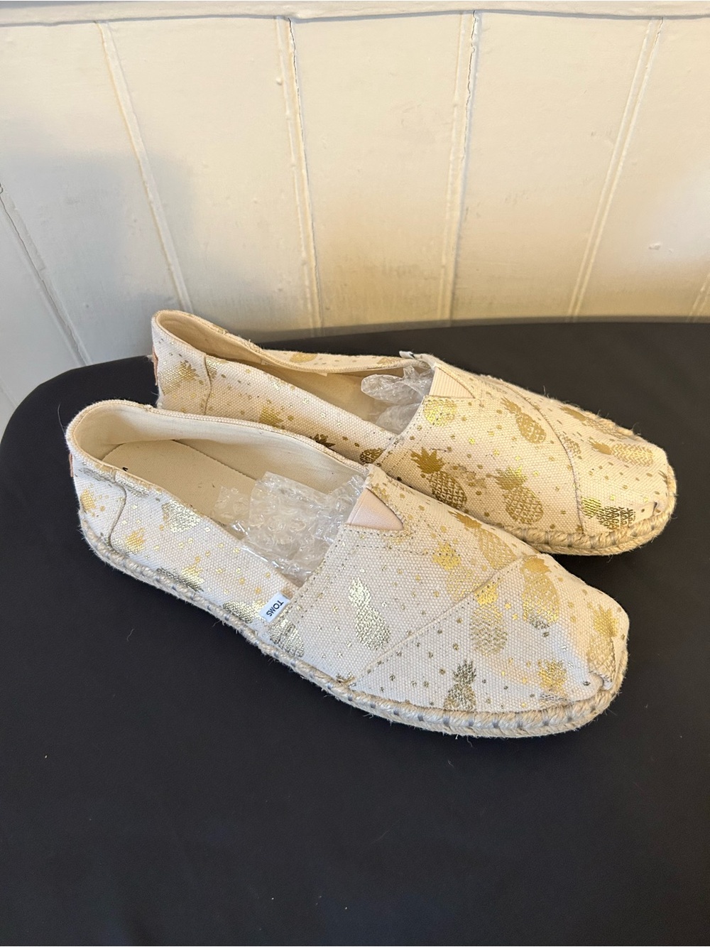 TOM’S Alpargata Rope Espadrille Flats/Gold Foil Pineapple Print/8.5/NWOT